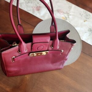 Women's Structured Tote Bag in Deep Burgundy - Unbranded